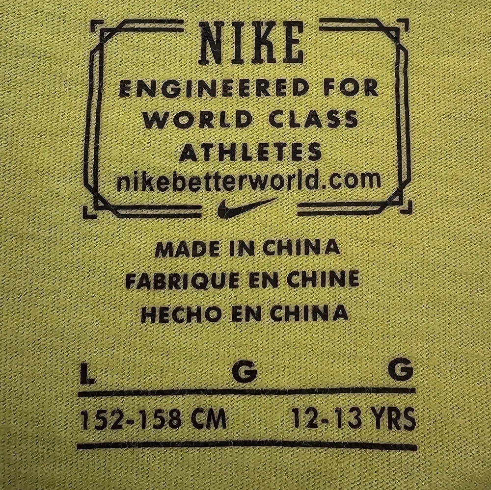 6/20 Nike Long Sleeve Splatter Design Tee Size L ( Big Girl )